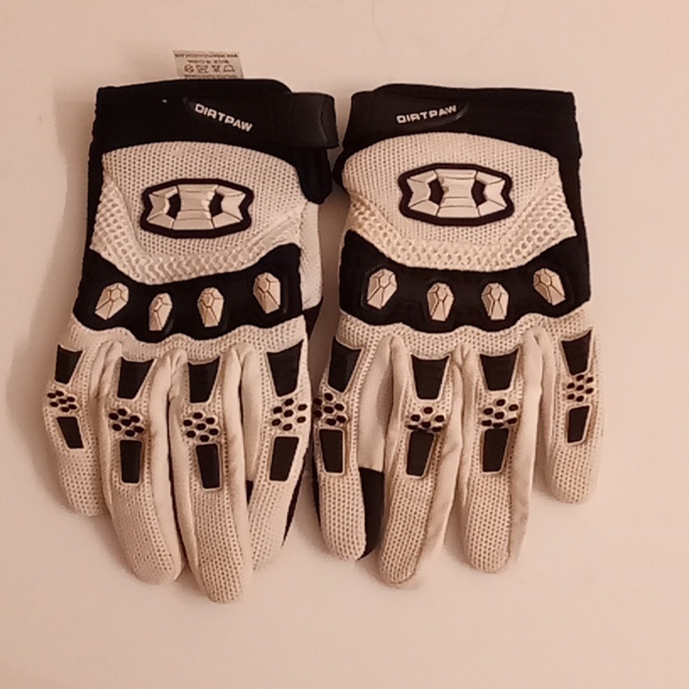 Seibertron Youth Size L white-black colors